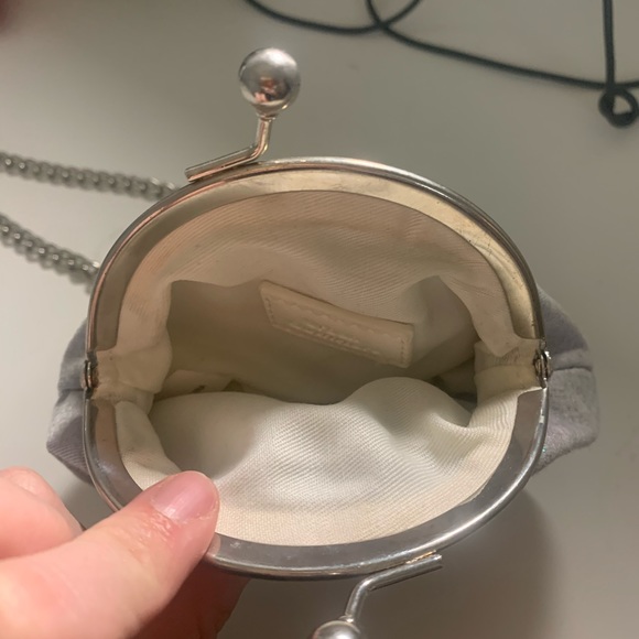 Mini Chain iridescent purse - Picture 3 of 4